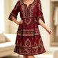 🔥 Nova Coleção 🌸 Vestido Boho Plissado Feminino com Decote em V e Folhos ✨ estilo romântico, corte fluido & conforto diário