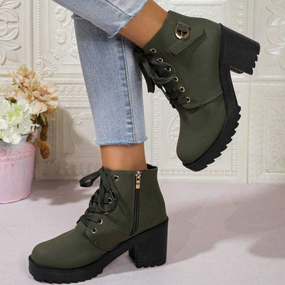 🛍️ OFERTA IMPERDÍVEL 👢 Botas de Tornozelo Femininas com Salto Grosso e Plataforma ✨ Visual Elegante, Conforto Diário & Estilo Moderno
